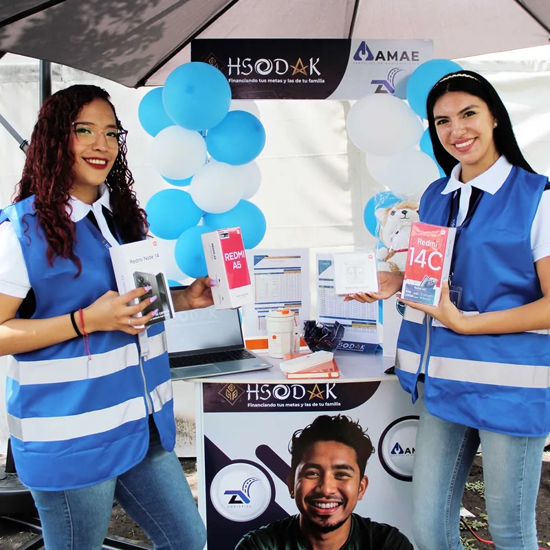 Displays, Roll-ups y Presencia en Piso